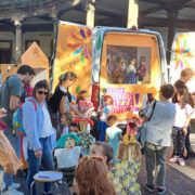 Venite tutti in piazza tra due ore